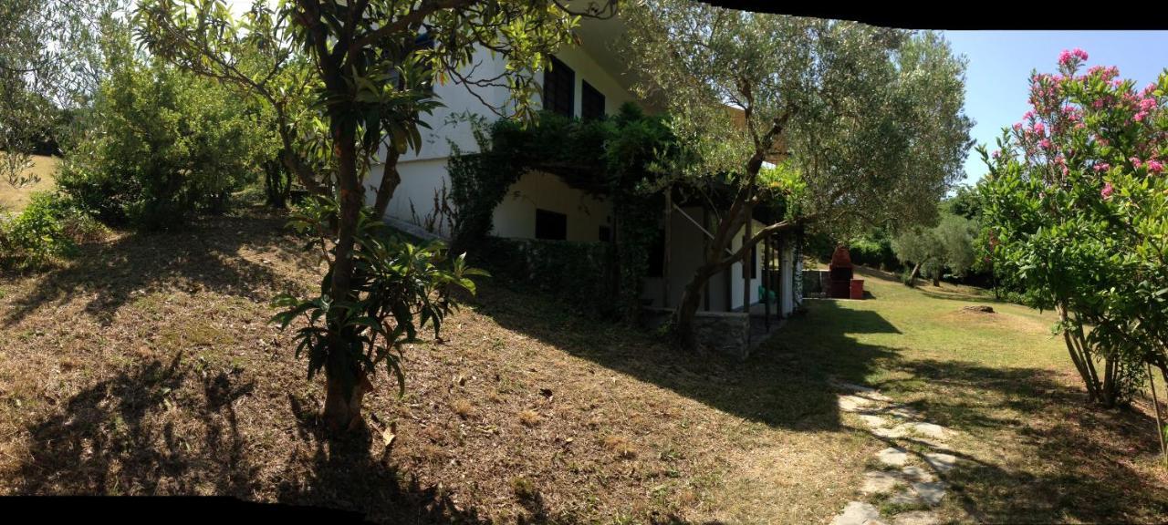 Secluded 1.8 Acre Garden Villa, For Exclusive Use With Stunning Views. Kalandra Eksteriør billede
